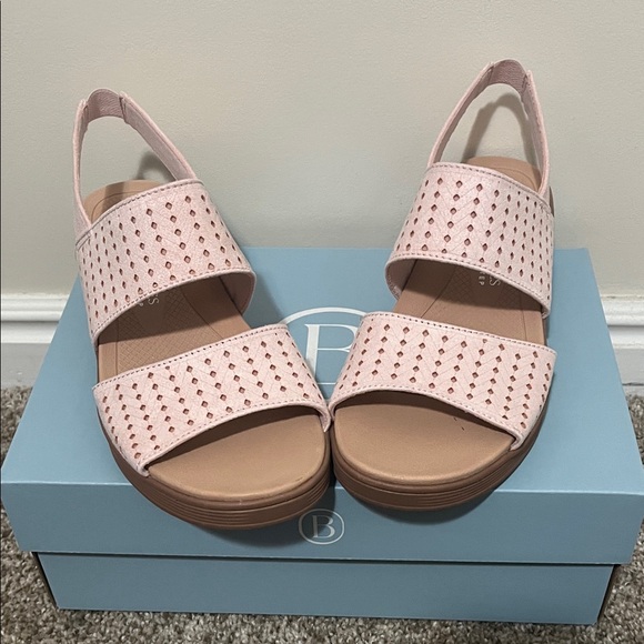 Life Stride Shoes - NWT Life Stride Bzees Air Step Peach  Slingback Wedge Sandals